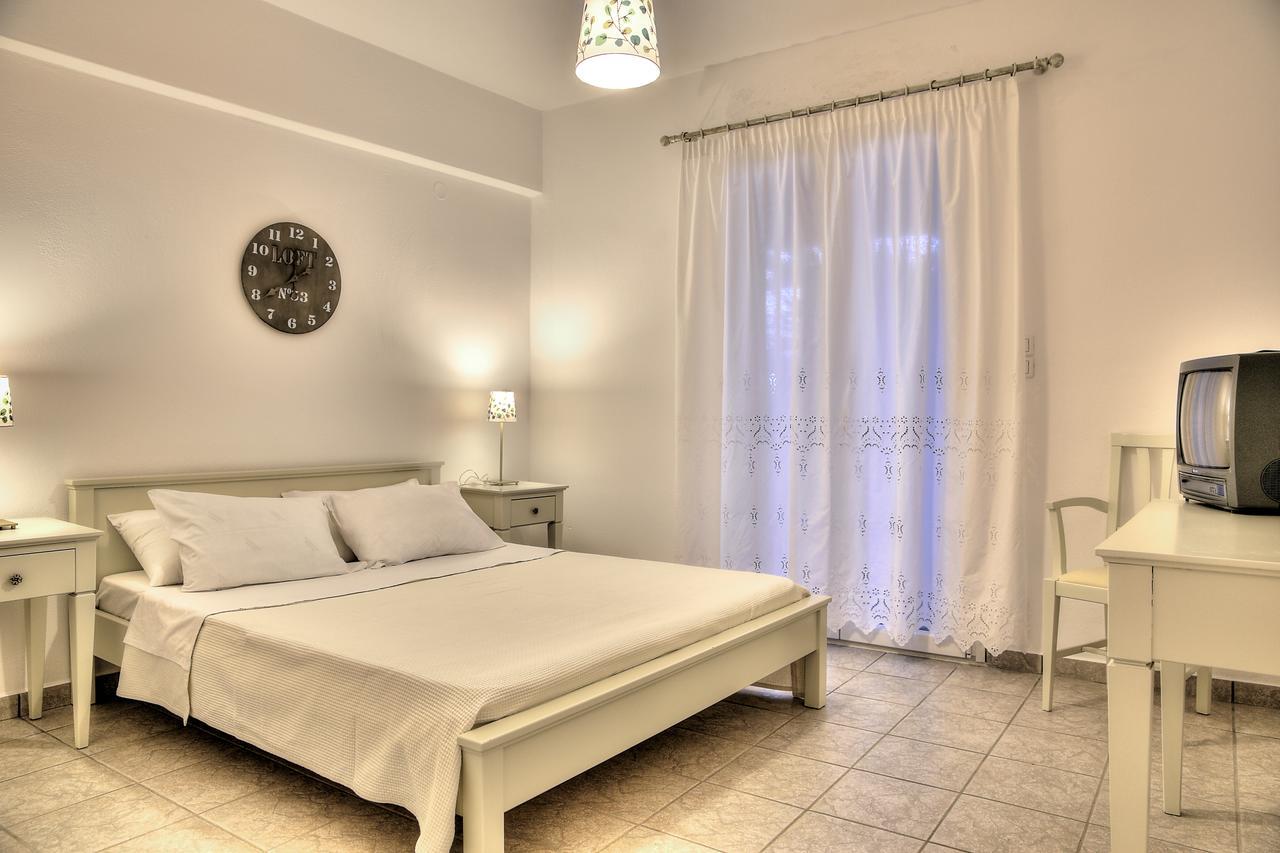 Tzane Studios & Apartments - Steps Away From Golden Beach Chrisi Akti  Ngoại thất bức ảnh