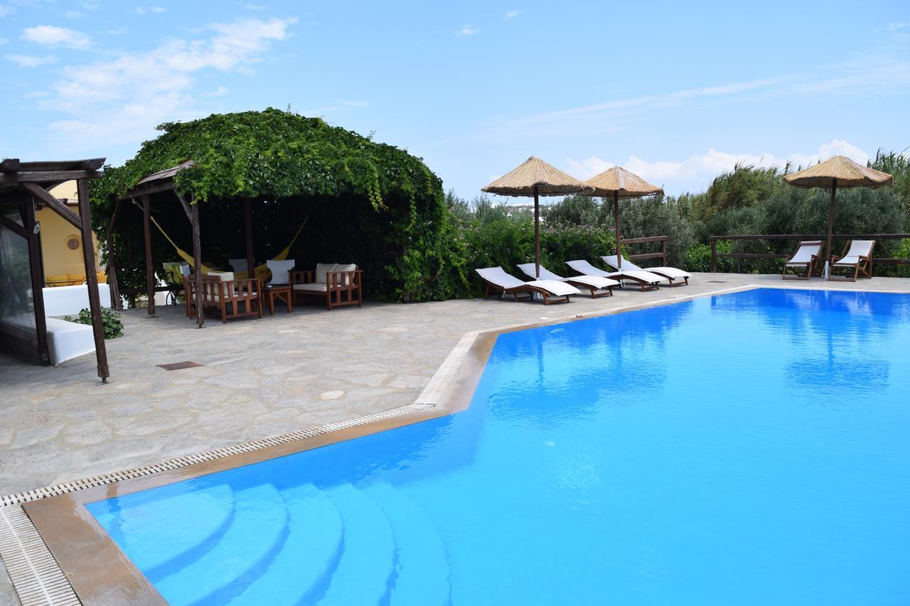 Tzane Studios & Apartments - Steps Away From Golden Beach Chrisi Akti  Ngoại thất bức ảnh