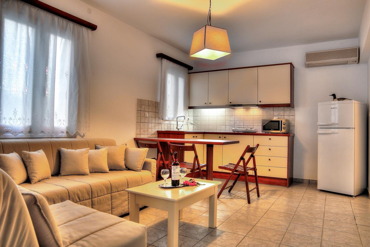 Tzane Studios & Apartments - Steps Away From Golden Beach Chrisi Akti  Ngoại thất bức ảnh